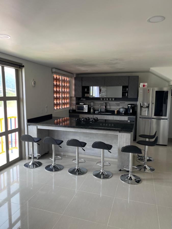 Apartamento De Lujo Apartment Guatapé Екстериор снимка